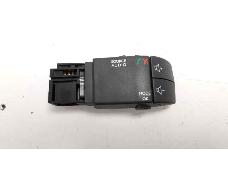 Recambio de mando multifuncion para renault trafic combi mixto n1 l1h1 2,8t (5/6 plazas) referencia OEM IAM 255522448R  