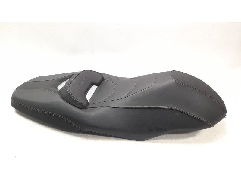 Recambio de asiento para yamaha x-max 125 referencia OEM IAM BL1F470E01  
