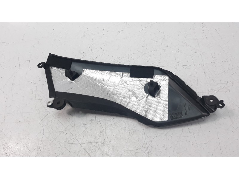 Recambio de moldura para kawasaki z 900 referencia OEM IAM 140930667  