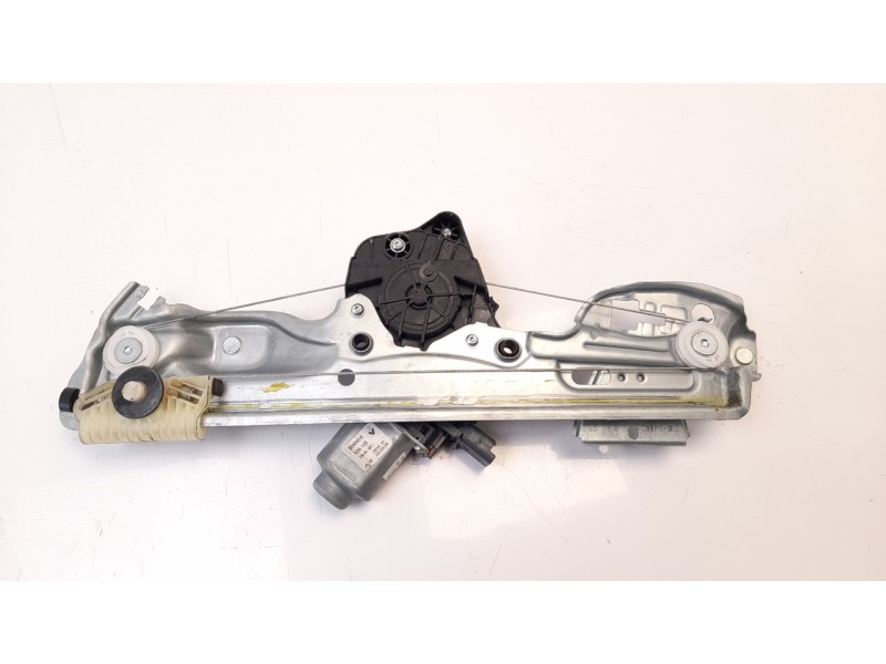 Recambio de elevalunas trasero derecho para renault megane iv berlina 5p referencia OEM IAM 825029865R  