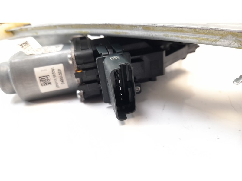 Recambio de elevalunas trasero derecho para renault megane iv berlina 5p referencia OEM IAM 825029865R  