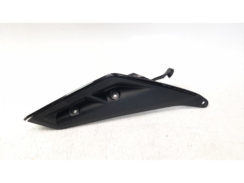 Recambio de moldura para ktm 390 duke 390 duke referencia OEM IAM 93008042100C1  