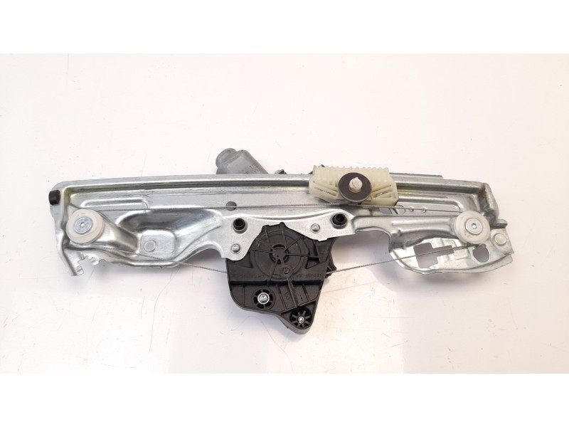 Recambio de elevalunas trasero izquierdo para renault megane iv berlina 5p referencia OEM IAM 827218403R  