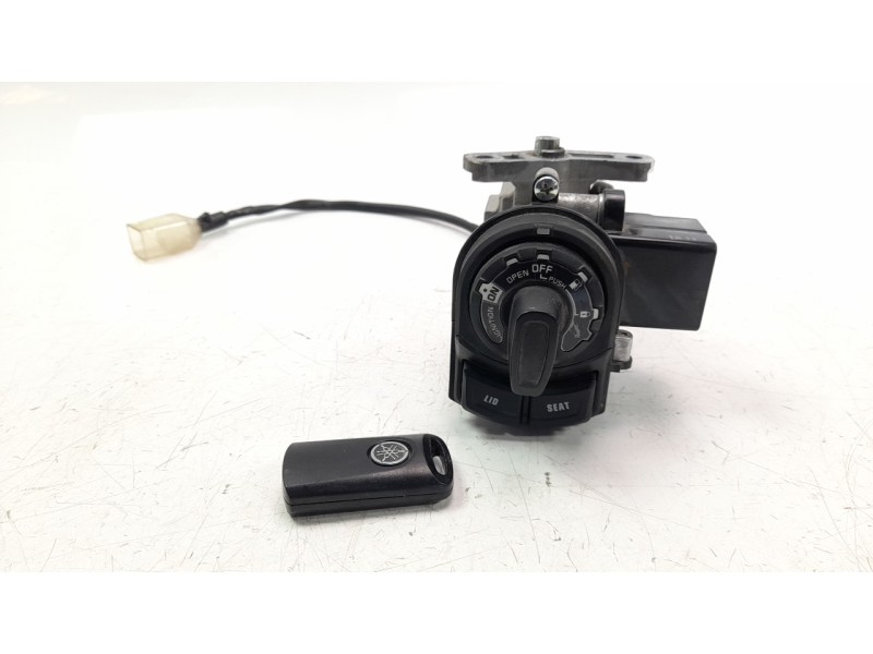 Recambio de conmutador de arranque para yamaha x-max 125 referencia OEM IAM B74H626501 B741 