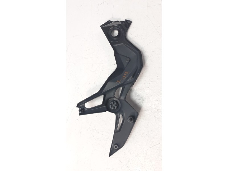 Recambio de moldura para kawasaki z 900 referencia OEM IAM 140930926  