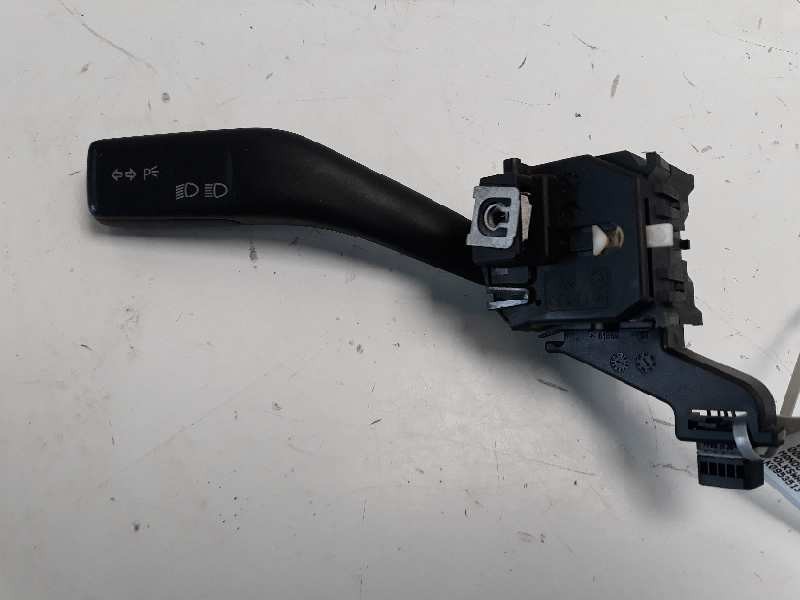 Recambio de mando intermitentes para volkswagen caddy ka/kb (2k) life referencia OEM IAM 1K0953513  