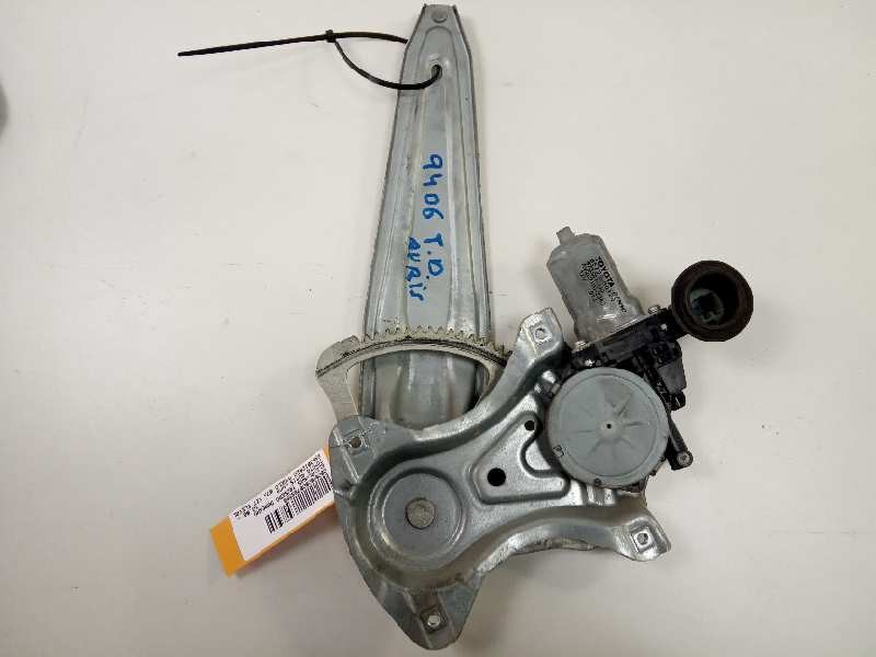 Recambio de elevalunas trasero derecho para toyota auris luna referencia OEM IAM 6983012420  