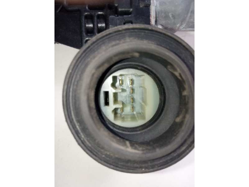 Recambio de elevalunas trasero derecho para toyota auris luna referencia OEM IAM 6983012420  