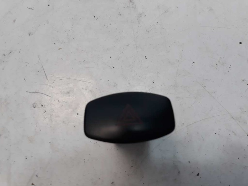 Recambio de warning para chevrolet lacetti se referencia OEM IAM 864W0140  