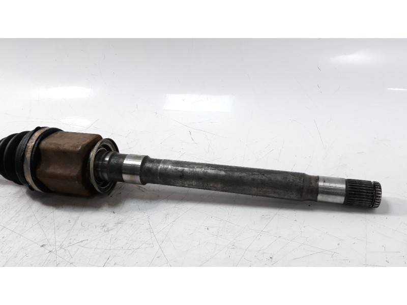 Recambio de transmision delantera derecha para land rover range rover sport 3.0 td v6 cat referencia OEM IAM LR025872 R2313 TDB5