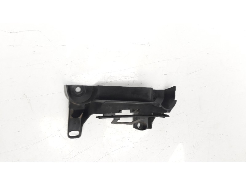 Recambio de molduras traseras para citroen c3 tonic referencia OEM IAM 9683977180  