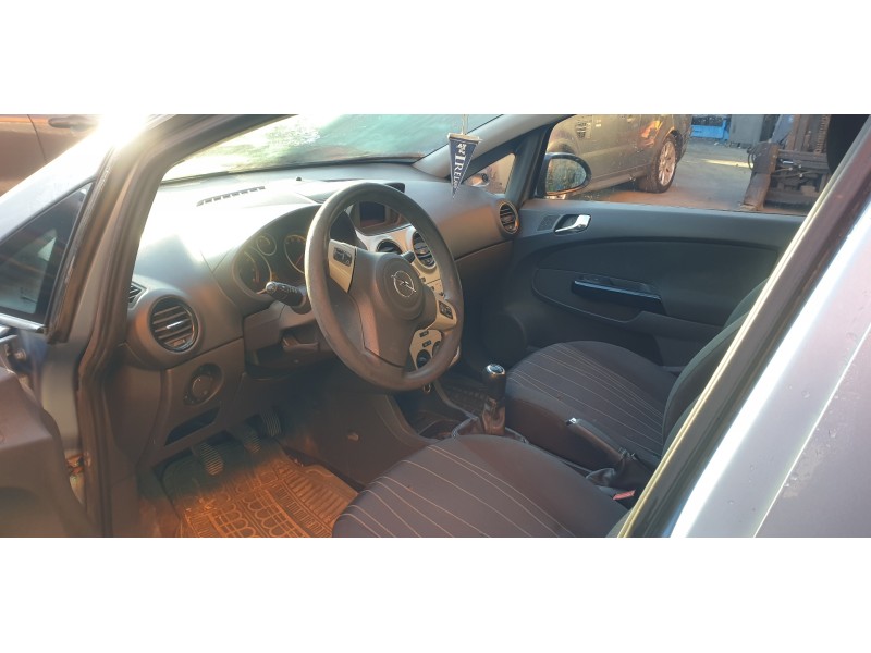 opel corsa d del año 2008