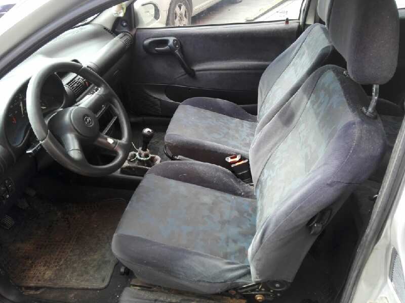opel corsa b del año 1998