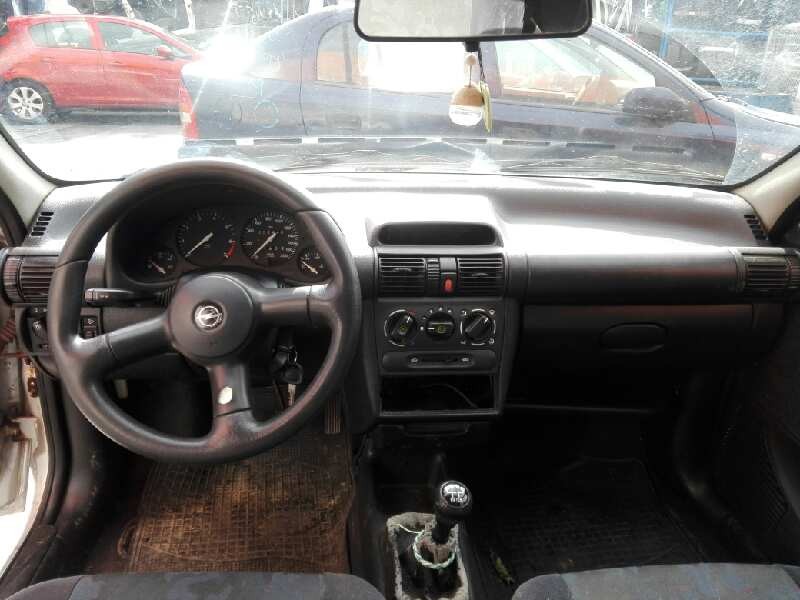 opel corsa b del año 1998