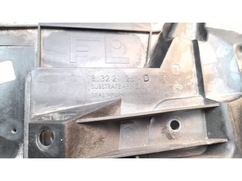 Recambio de sistema audio / radio cd para land rover evoque referencia OEM IAM BJ3221123AD  