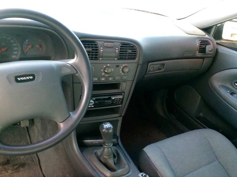 volvo s40 berlina del año 2000
