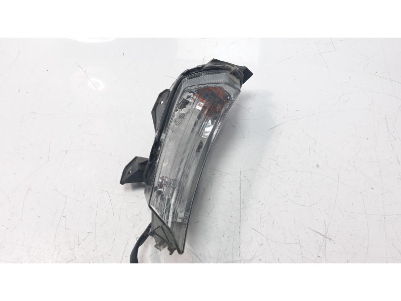 Recambio de piloto delantero izquierdo para yamaha x-max 125 referencia OEM IAM B74H331010  