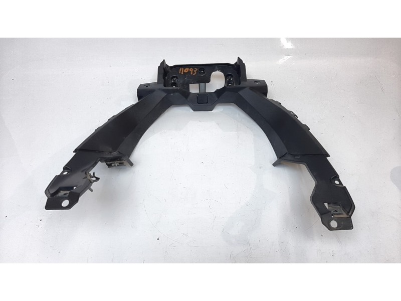 Recambio de moldura para honda nc 750 referencia OEM IAM 64131MKWD00  