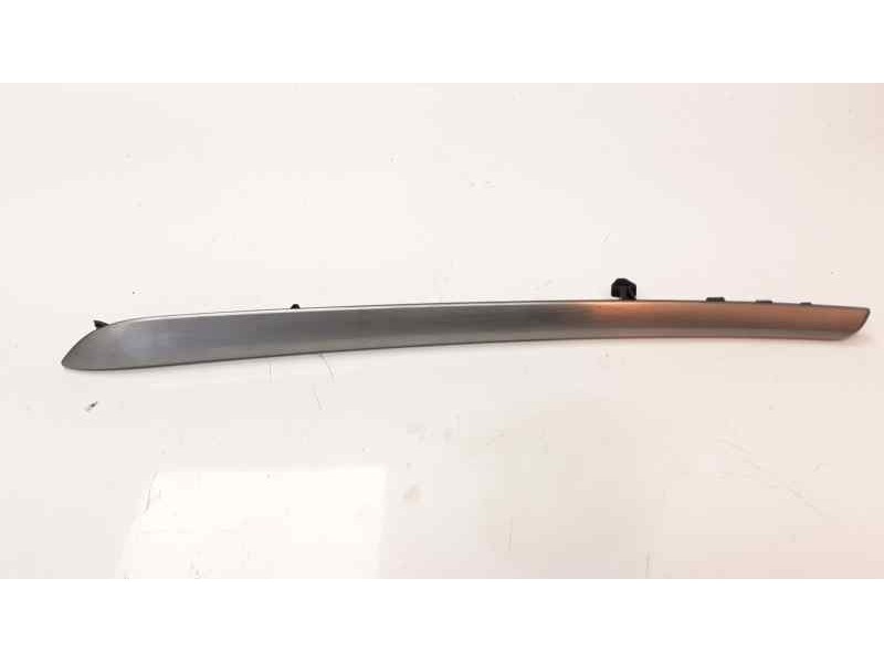 Recambio de moldura para renault megane iv berlina 5p zen referencia OEM IAM 809R67444R  