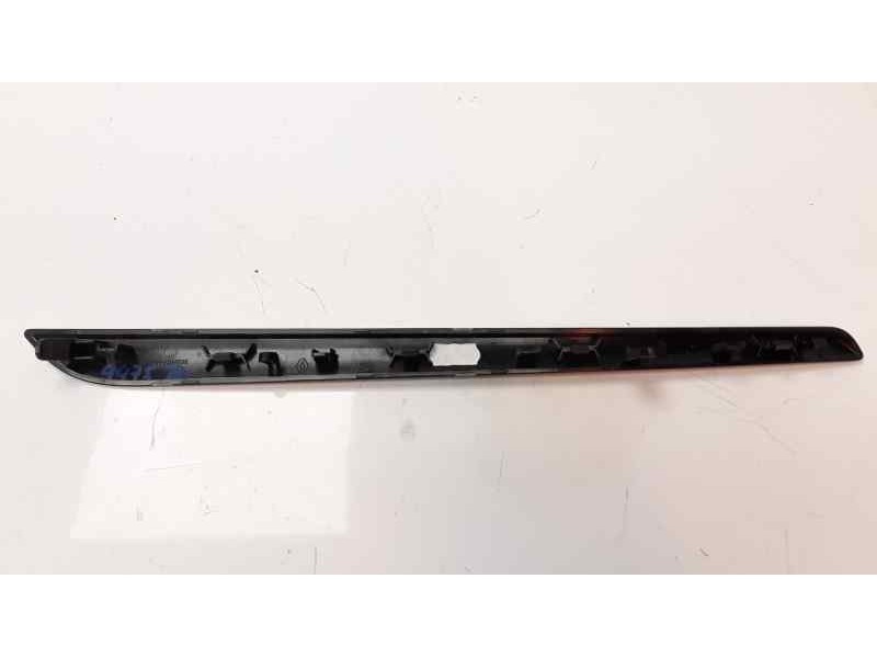 Recambio de moldura para renault megane iv berlina 5p zen referencia OEM IAM 809R67444R  