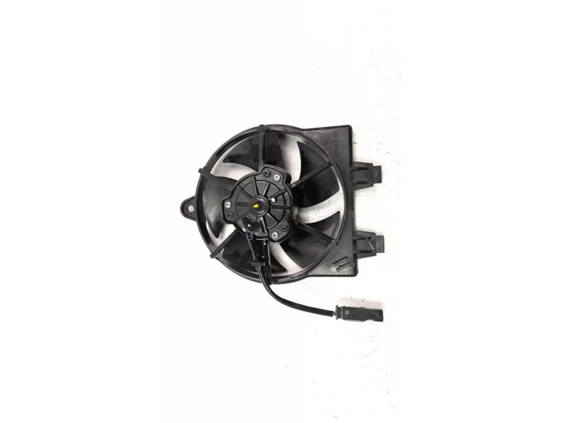 Recambio de electroventilador para bmw f 900 xr referencia OEM IAM 17119898678  
