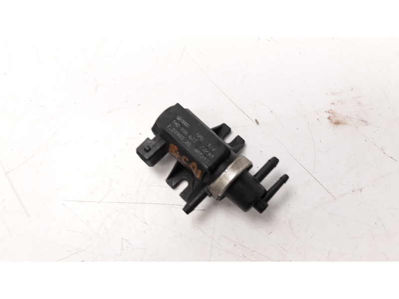 Recambio de valvula aire adicional para volkswagen golf iv berlina (1j1) 1.9 tdi referencia OEM IAM 1H0906627  