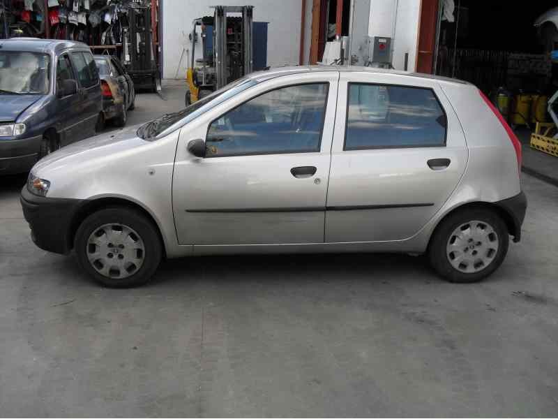 fiat punto berlina (188) del año 2000