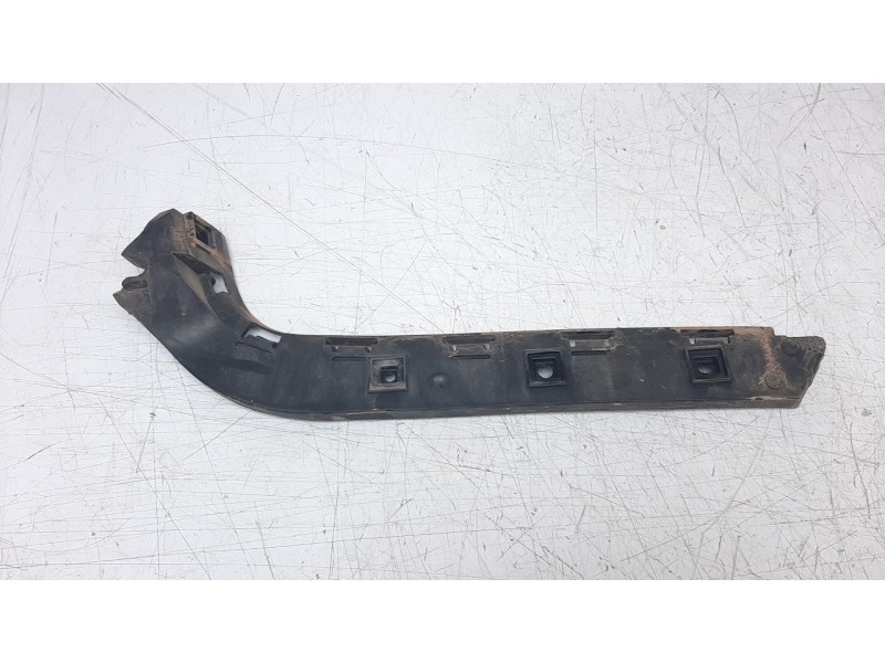 Recambio de molduras traseras para volvo v50 familiar 1.6 diesel cat referencia OEM IAM 30698694  