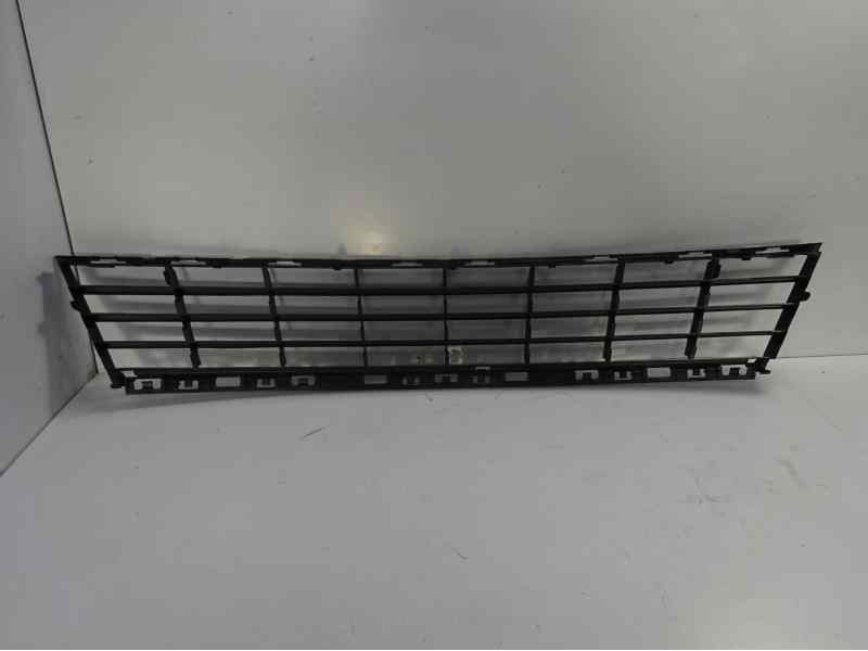 Recambio de rejilla delantera para renault clio iii referencia OEM IAM 622541459R 107198704 RN3272120
