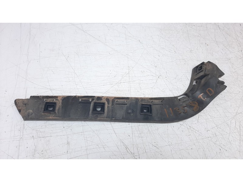 Recambio de molduras traseras para volvo v50 familiar 1.6 diesel cat referencia OEM IAM 30698695  