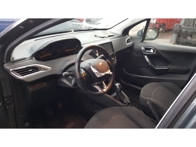 peugeot 208 del año 2017