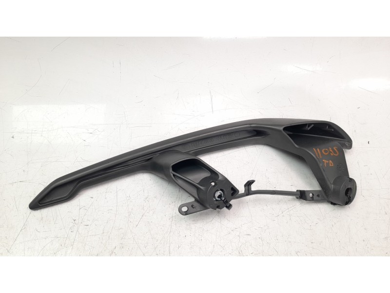 Recambio de portaequipajes para yamaha x-max 125 referencia OEM IAM BL1F474W00P8  