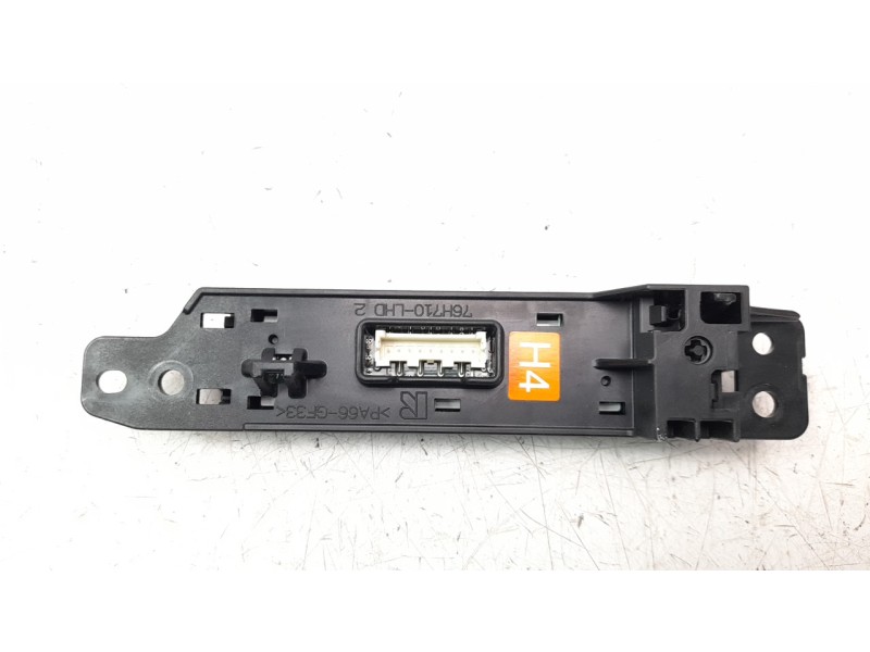 Recambio de modulo electronico para lexus xe2 is300h referencia OEM IAM 76H710LHD  