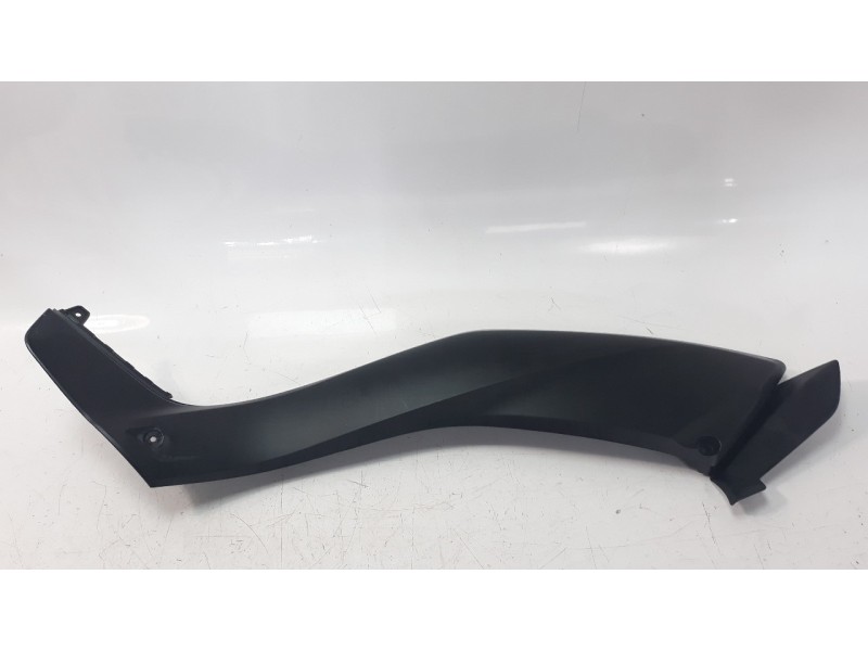 Recambio de moldura para yamaha x-max 125 referencia OEM IAM BL1F171100  