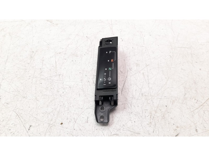 Recambio de modulo electronico para lexus xe2 is300h referencia OEM IAM 76H710LHD  