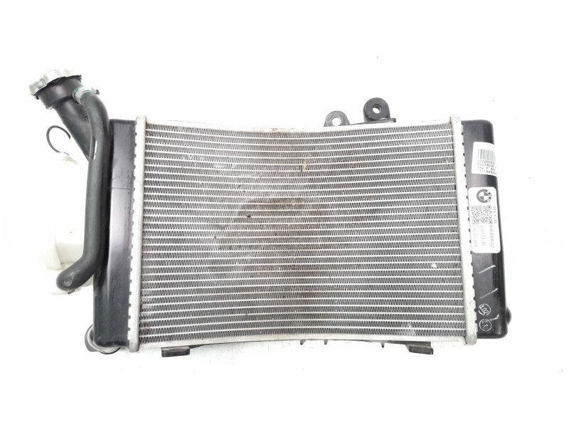 Recambio de radiador agua para bmw f 900 xr referencia OEM IAM 17119898404  
