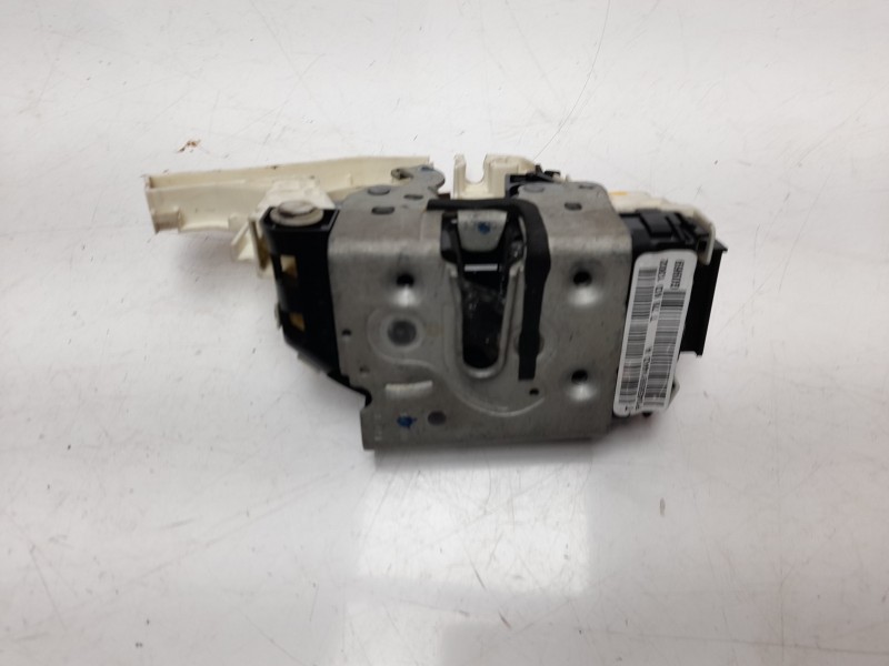 Recambio de cerradura puerta trasera derecha para fiat freemont (345) urban 4wd referencia OEM IAM 68466852AA  