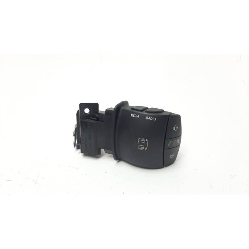 Recambio de mando volante para renault megane iii berlina 5 p 1.5 dci diesel fap referencia OEM IAM 255522540R  