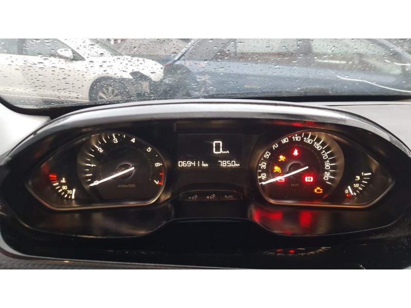 peugeot 208 del año 2017