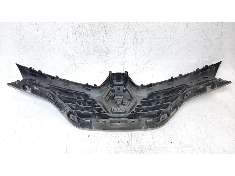 Recambio de rejilla delantera para renault captur zen referencia OEM IAM 623105565R  