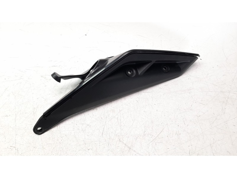 Recambio de moldura para ktm 390 duke 390 duke referencia OEM IAM 93008041100C1  