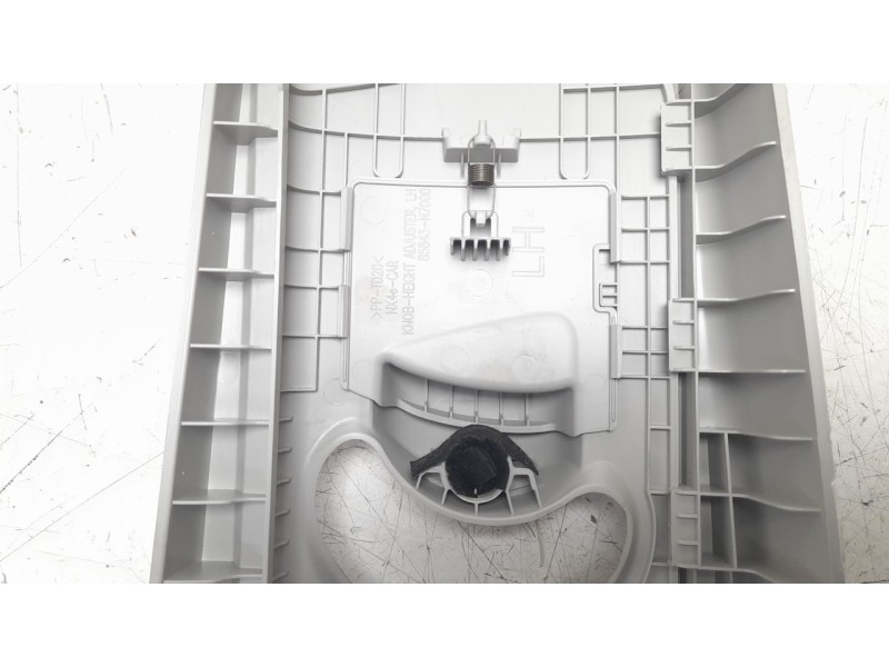 Recambio de moldura para hyundai tucson (nx) maxx silver 2wd referencia OEM IAM 85830N7000  