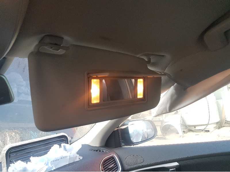 Recambio de parasol derecho para volvo v40 kinetic referencia OEM IAM 31426316  