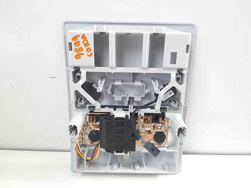 Recambio de luz interior para opel corsa e 1.4 16v cat (b 14 xel / ldd) bivalent. gasolina / gpl referencia OEM IAM 13101642  