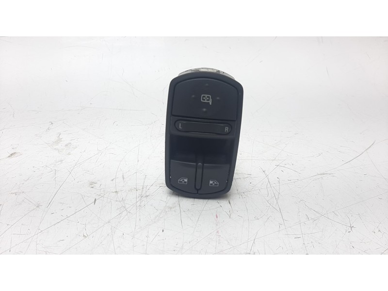 Recambio de mando elevalunas delantero izquierdo para opel corsa d 1.4 16v referencia OEM IAM 13258521AA  