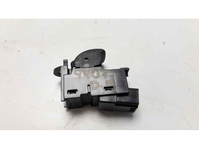 Recambio de mando elevalunas delantero derecho para volvo v40 kinetic referencia OEM IAM 31394840  