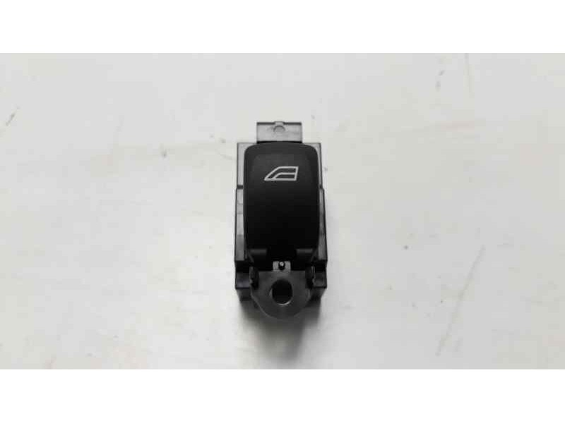 Recambio de mando elevalunas trasero derecho para volvo v40 kinetic referencia OEM IAM 31394840  