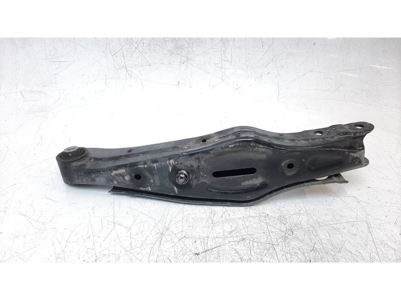 Recambio de brazo suspension trasero derecho para hyundai santa fe 2.2 crdi cat referencia OEM IAM 55211S1051  