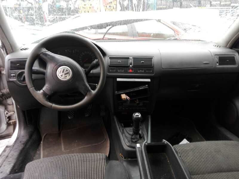 volkswagen golf iv berlina (1j1) del año 2013