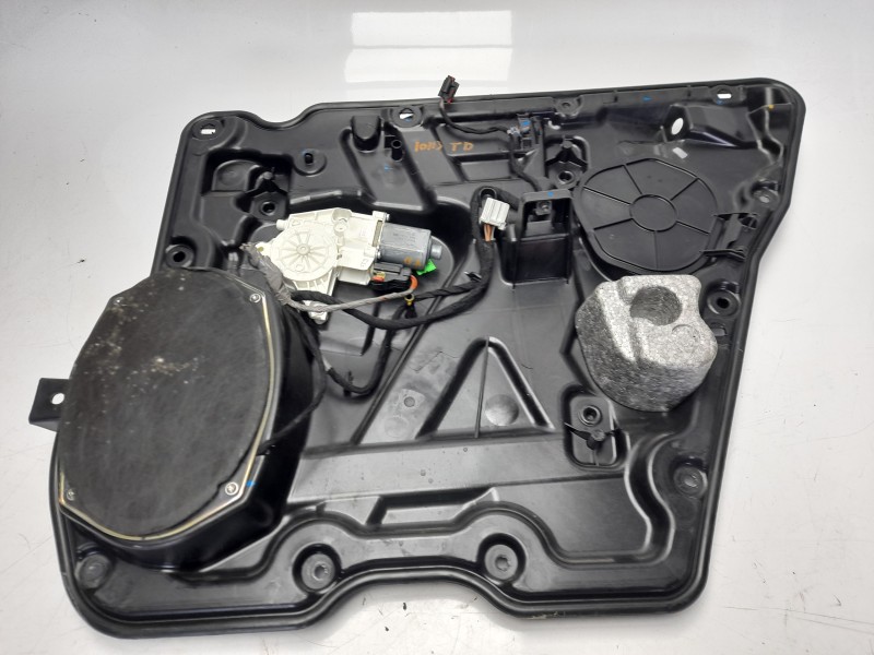 Recambio de elevalunas trasero derecho para fiat freemont (345) urban 4wd referencia OEM IAM 68043738AA  